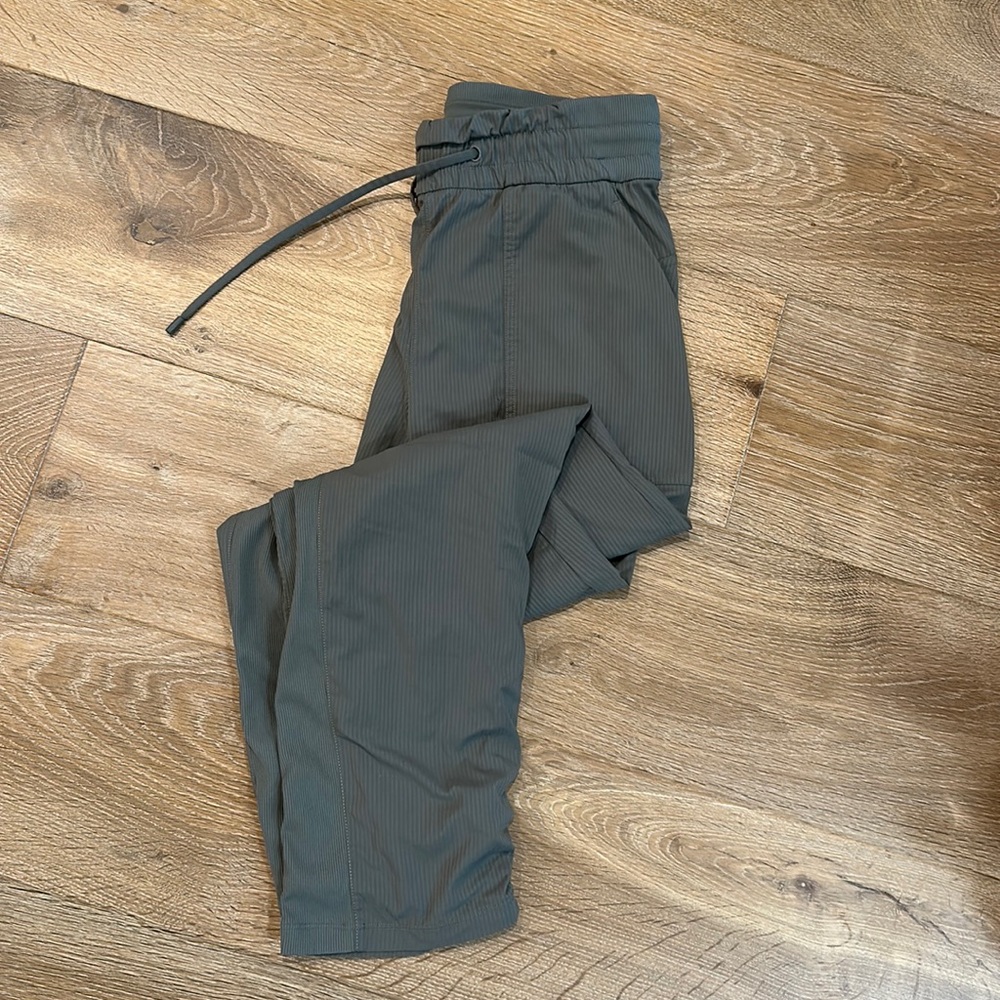 Lulu green dance studio pants